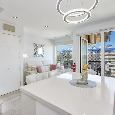 Vivi Homes - Pulpo Pool, Balcony & Sea View *