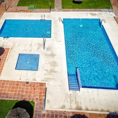 Vivi Homes - Pulpo Pool, Balcony & Sea View Apartament *